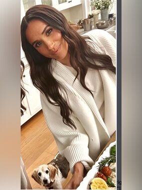 $1299 CO Snow White Cardigan Sweater ASO Meghan Markle sz Medium